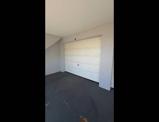 3 BEDROOM APARTMENT FOR SALE IN SCOTTBURGH CENTRAL